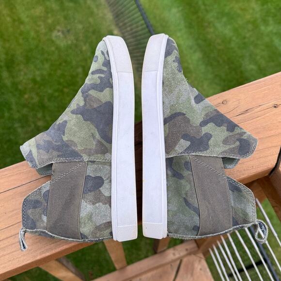 Steve Madden size 9 Shane Suede Leather Camo Wedge Sneakers Booties - Picture 7 of 11